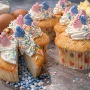Gender reveal cupcakes